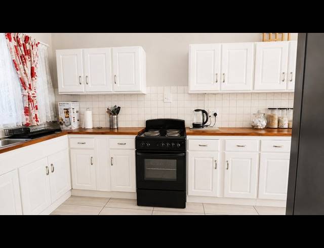 3 BEDROOM TOWNHOUSE FOR SALE IN SINOVILLE